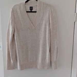 GAP Cream V-Neck Sweater (Size L)